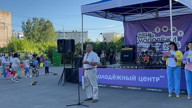 В поселке Малиновка прошло  празднование дня молодёжи России.