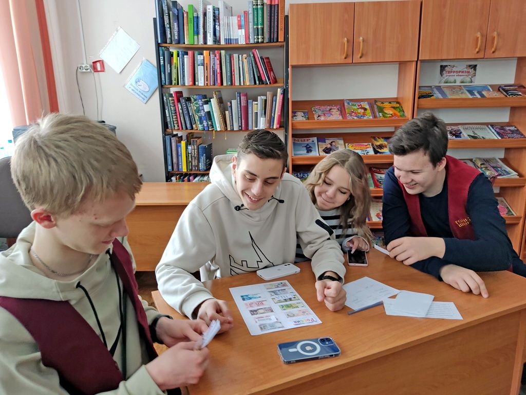 Молодежи из  п. Горный рассказали, как правильно считать финансы и накопить миллион рублей.