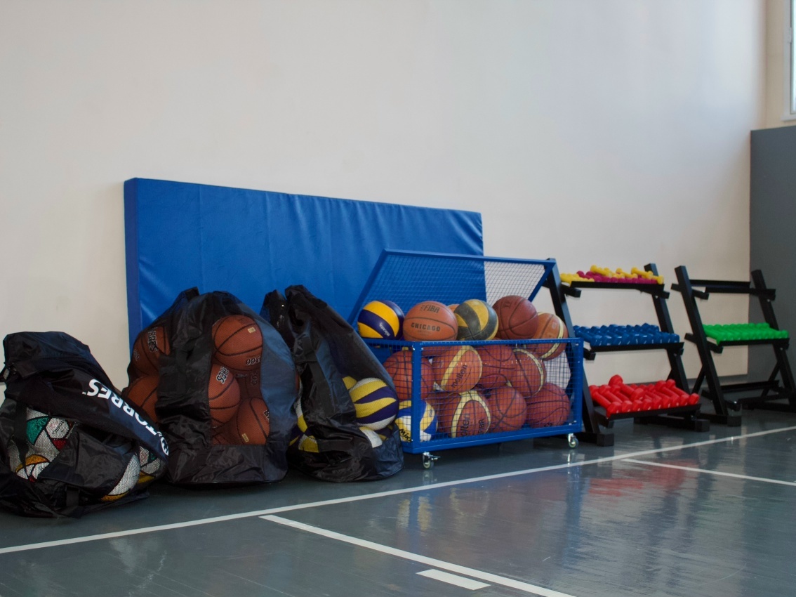 В Каменской школе благодаря компании РУСАЛ появился современный спортивный зал.