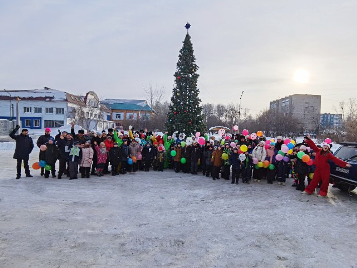 В Ачинском районе ярко и весело открыли Год семьи, официально объявленный Президентом России Владимиром Путиным.