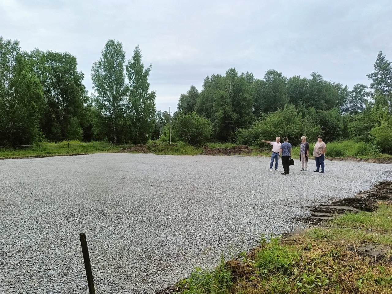 Строительством спортивной площадки в п. Причулымский займется другая подрядная организация.