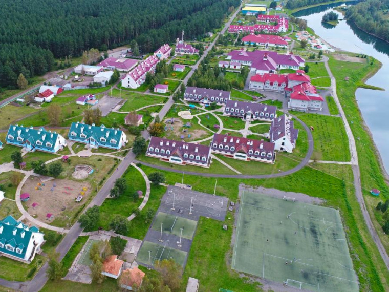 Информация для жителей Ачинского района о предоставлении бесплатных путевок в загородные оздоровительные лагеря.