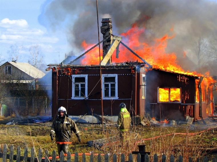 Помните о пожарной безопасности в зимний период. Помните о пожарной безопасности в зимний период.