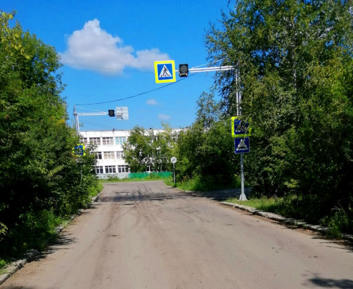 В рамках национального проекта «Безопасные качественные дороги» около школы в п. Малиновка обустраивают пешеходный переход. В рамках национального проекта «Безопасные качественные дороги» около школы в п. Малиновка обустраивают пешеходный переход.