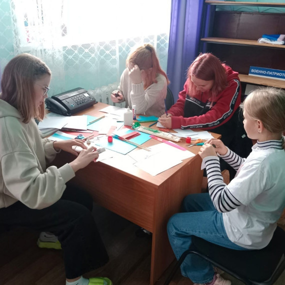 В Ачинском районе стартовали праздничные мероприятия, приуроченные ко Дню флага. В Ачинском районе стартовали праздничные мероприятия, приуроченные ко Дню флага.
