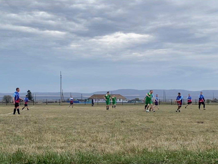 Футболисты из Ачинского района приняли участие в зональных соревнованиях «Сельская нива Красноярья».