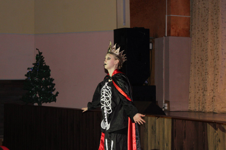 В Ачинском районе с наступающим Новым годом поздравили талантливых и одарённых ребят!.